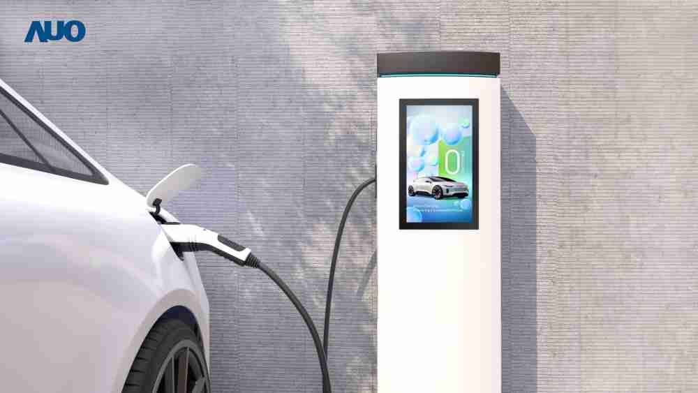 友達〝EVSE車用充電樁解決方案〞專為電動汽車充電樁設計，，，具有高亮度、、、克服戶外艱難環境的耐溫、、、、耐紫外線等特性，，並搭載散熱性及擴充性強的高效能工業電腦，，可實現人機互動訴求，，，如資訊顯示、、支付等應用